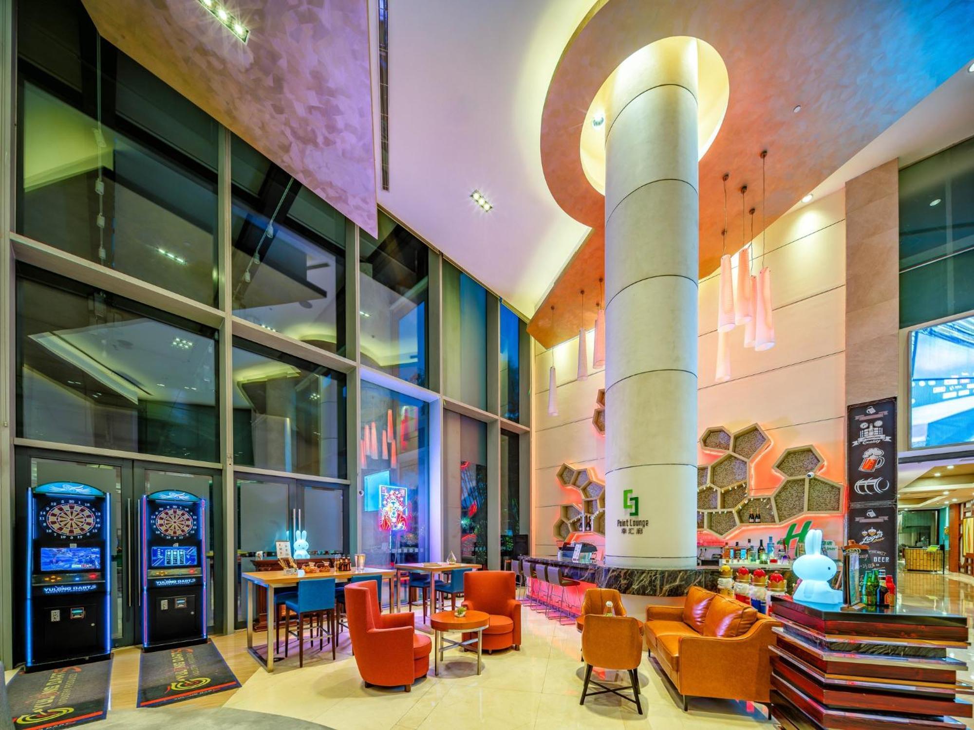 Holiday Inn Shanghai Pudong Kangqiao By Ihg - Free Shuttle Bus To Disney Land, Ins Swimming Pool Exterior foto
